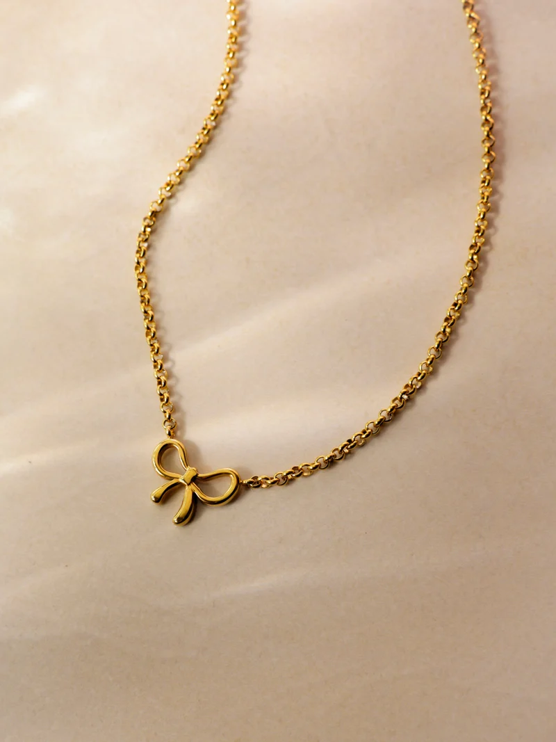 Airy Knot Kette