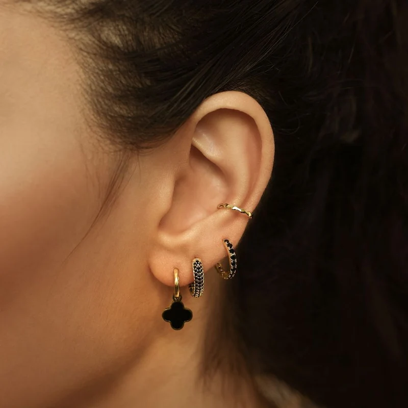Noir Lucky Leaf Ohrringe 14K Vergoldet
