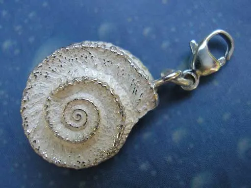 Charm Anhänger Schnecken Noble Sonnenuhr