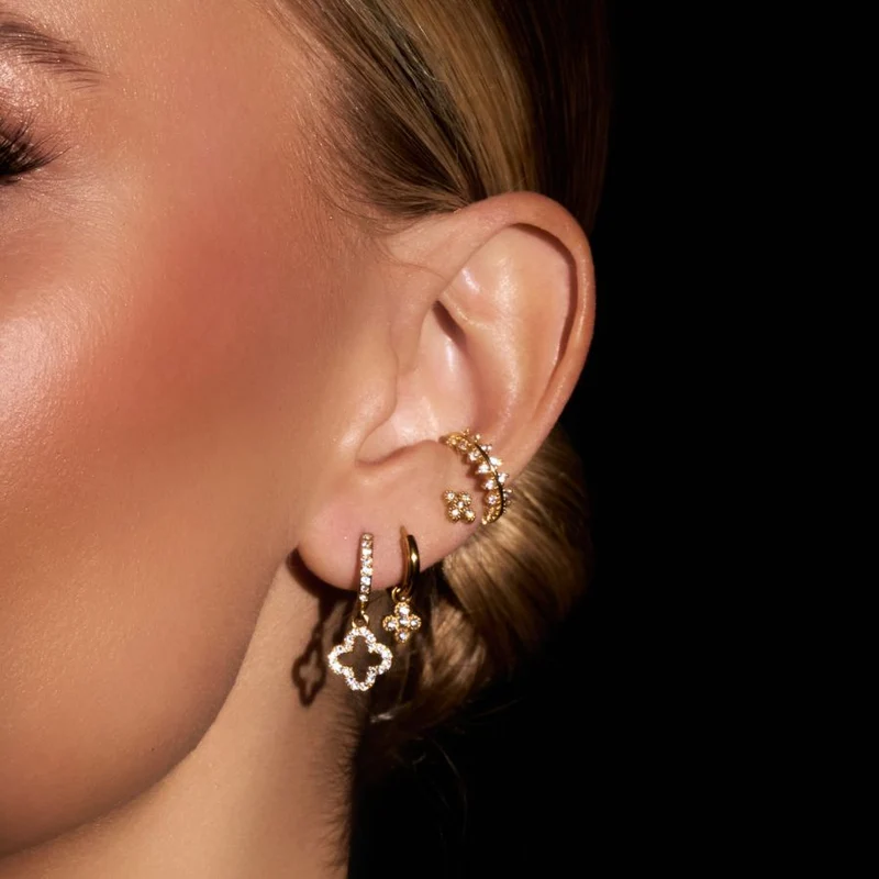 Pave Flower Ohrstecker 14K Vergoldet
