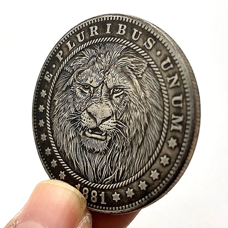 Alte Vintage Silberne Löwenmedaille aus Messing