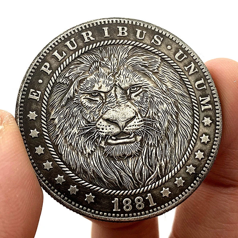 Alte Vintage Silberne Löwenmedaille aus Messing