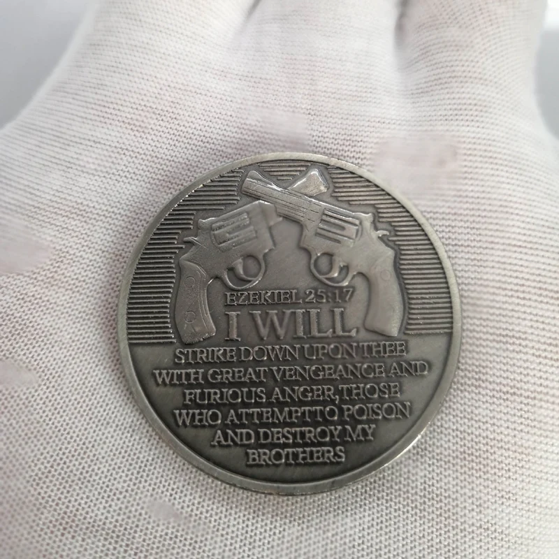 Vintage Totenkopf-Medaillen aus vernickeltem Silber