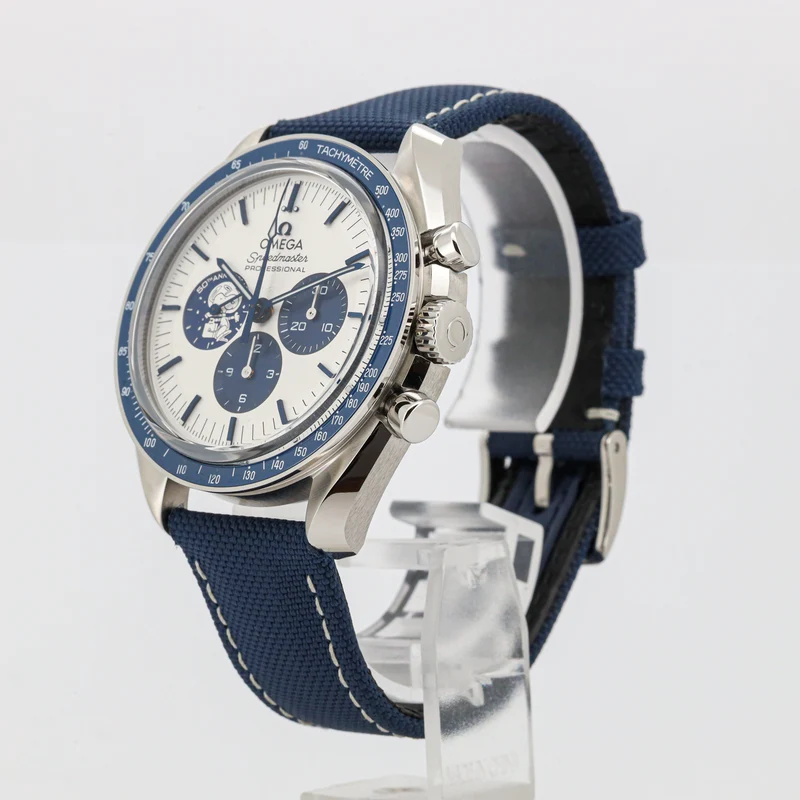Omega Speedmaster Professional Moonwatch 42 'Silver Snoopy Award' 10/25 NEW