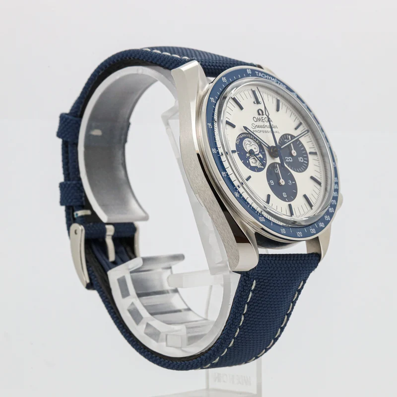Omega Speedmaster Professional Moonwatch 42 'Silver Snoopy Award' 10/25 NEW