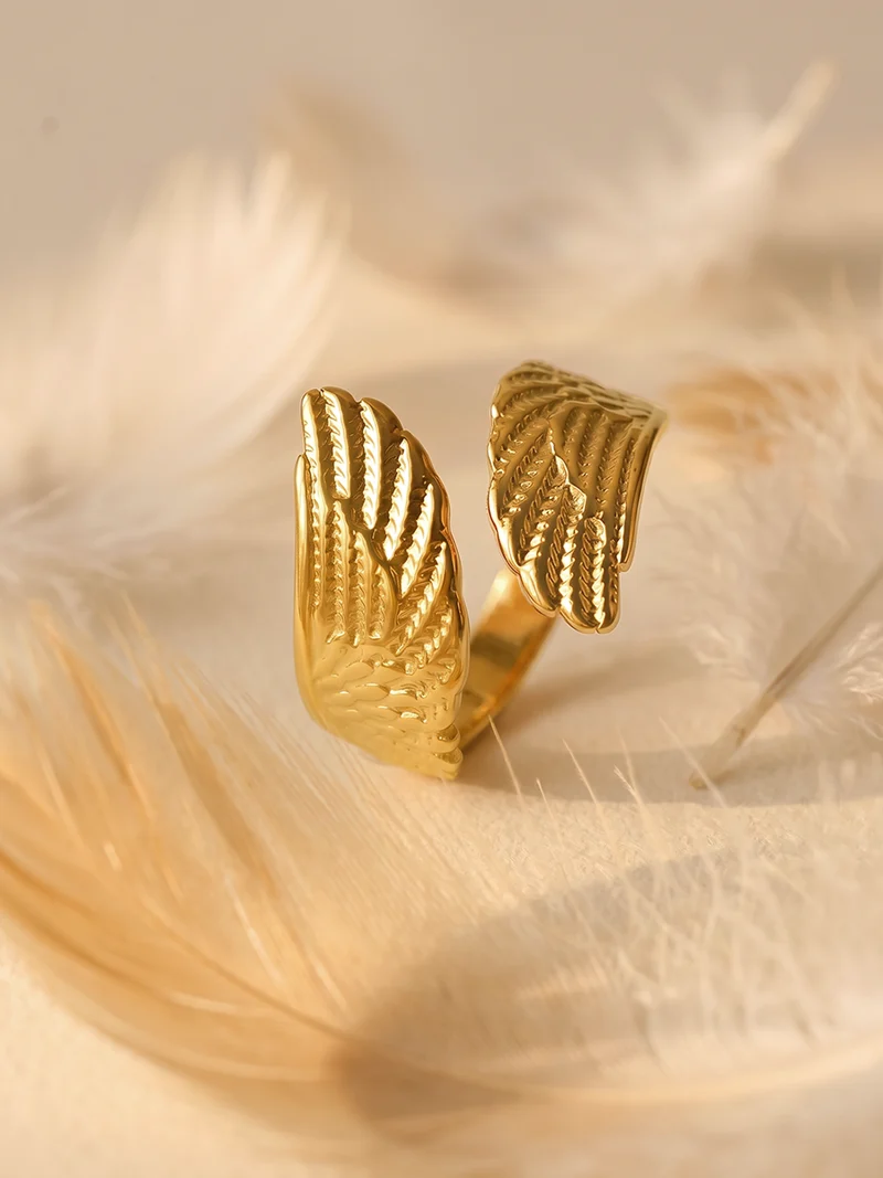 Delicate Feather Ring