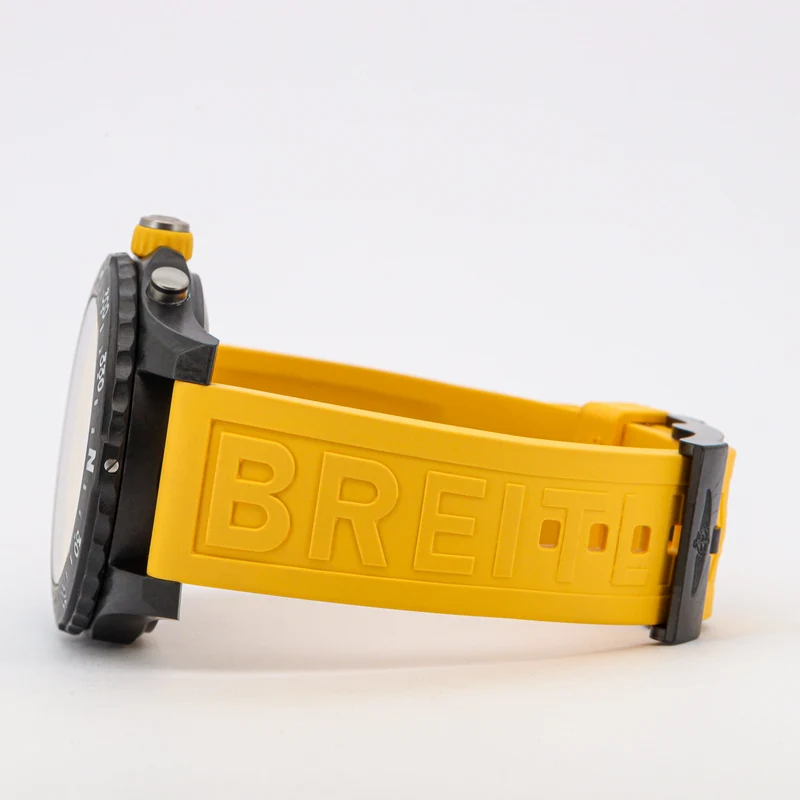 Breitling Endurance Pro 44mm X82310 Quarz