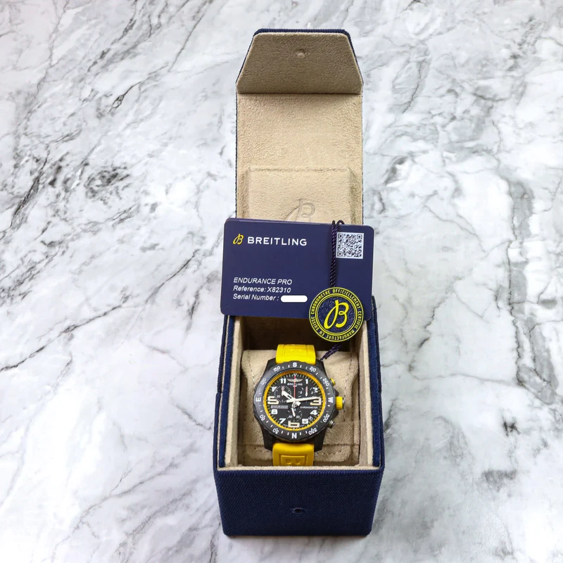 Breitling Endurance Pro 44mm X82310 Quarz