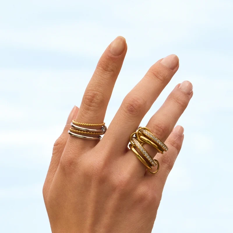 Quadruple Twisted Infinity Flow Ring 18K Vergoldet