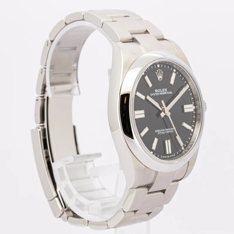 Rolex Oyster Perpetual 41 124300 Black Dial Full Set