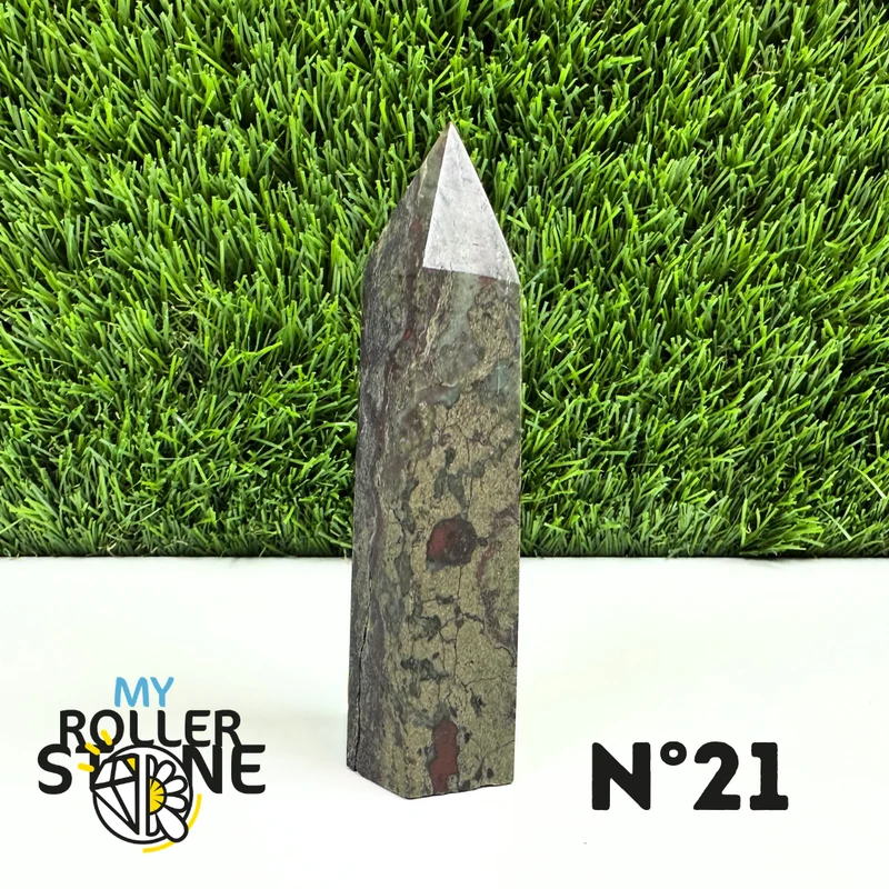 Drachenblut-Jaspis-Steinspitze