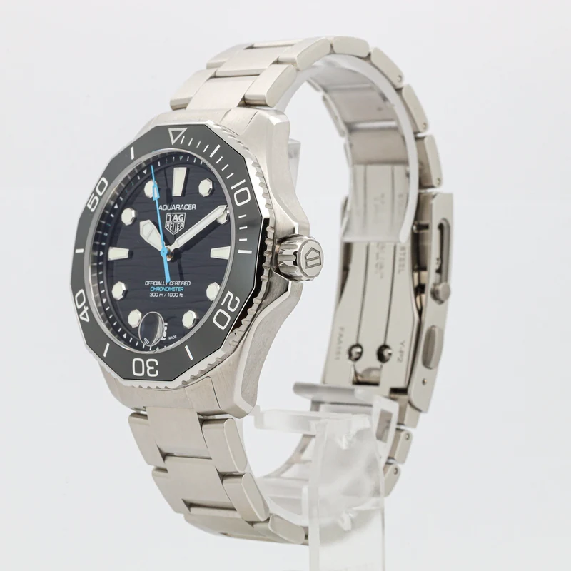 TAG Heuer Aquaracer 300M Professional 300 Date Black Dial ungetragen 2024 Garantie 10/26