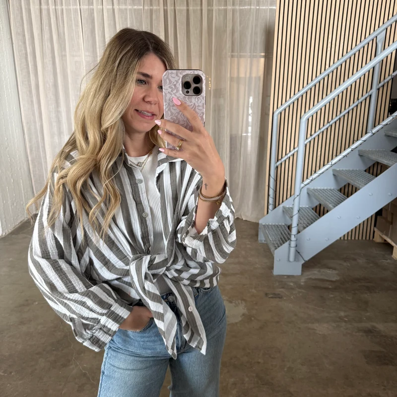Oversize Musselinbluse Big Stripes - Grau