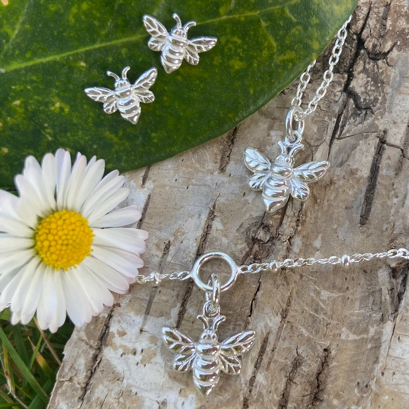 Bee Charm Bracelet in Sterling Silver