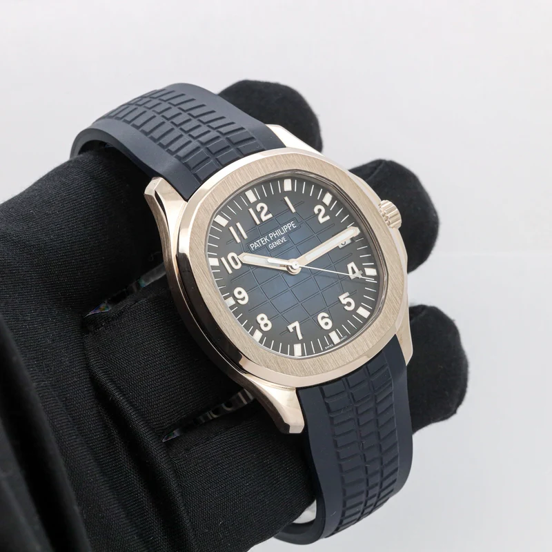 Patek Philippe Aquanaut Blue Dial 42mm Weißgold 5168G