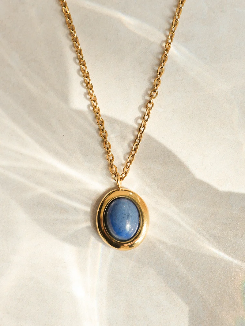 Chasing Starlight Dark Blue Kette