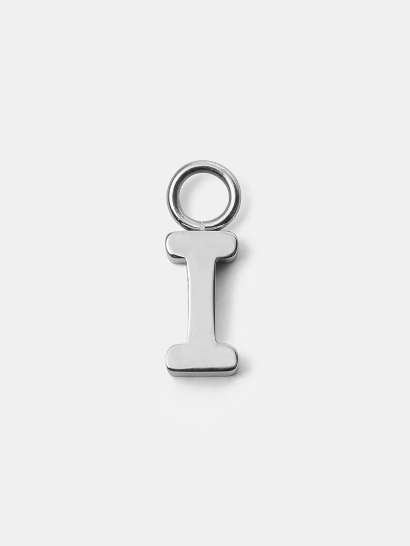 Pure Letter Ohrring-Charms