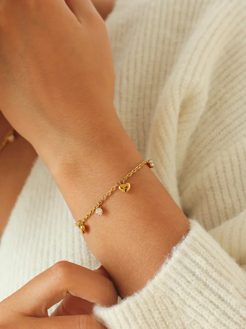 Alluring Heart ARMBAND