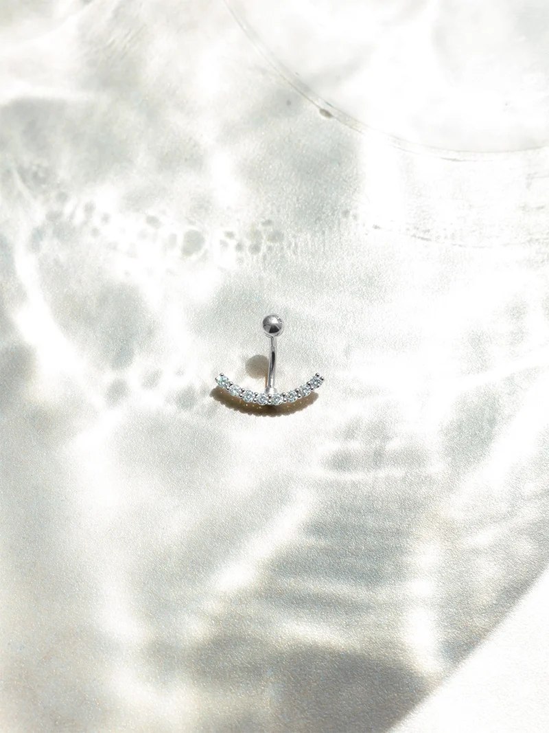 Diamond Curve Bauchnabelpiercing