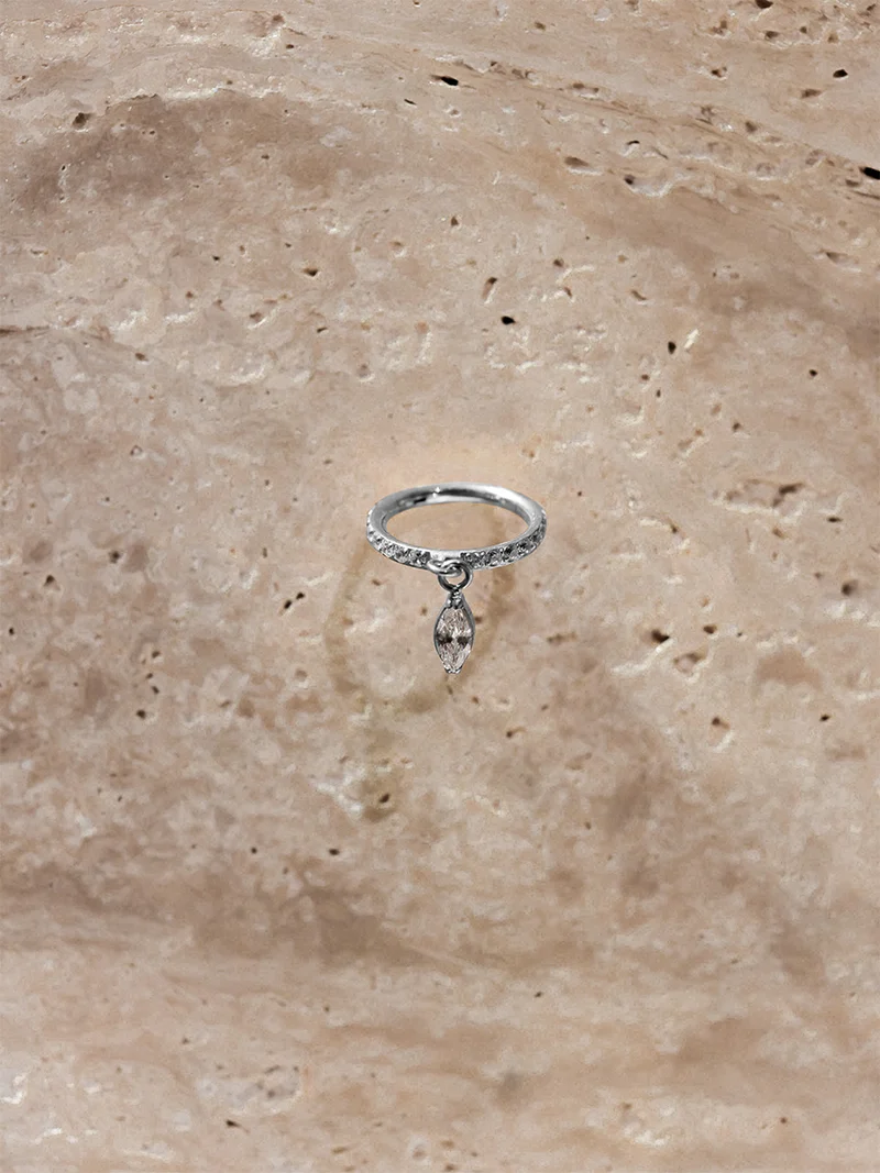 Shimmer Drop Titan Piercing