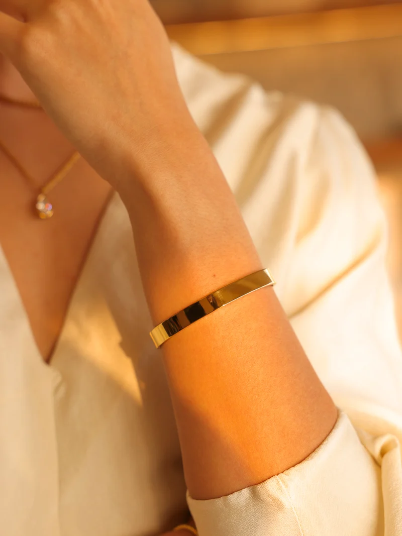 Eclipse Halo Bold Armcuff