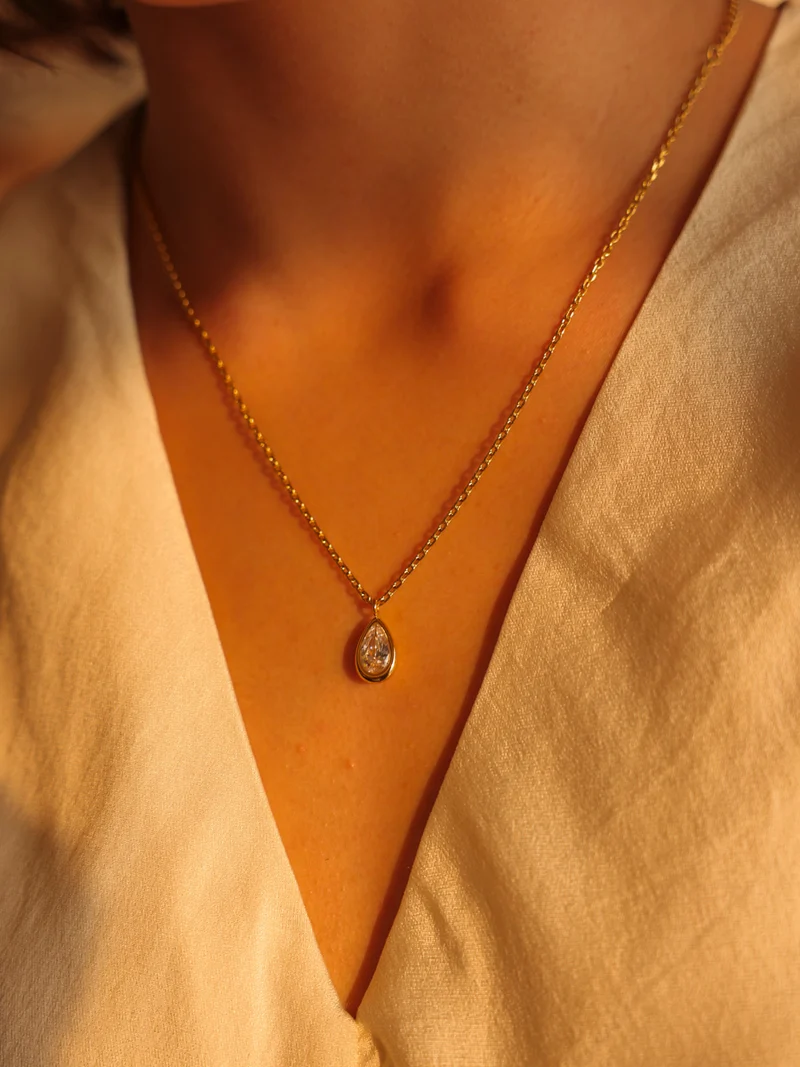 Gleaming Drop Kette