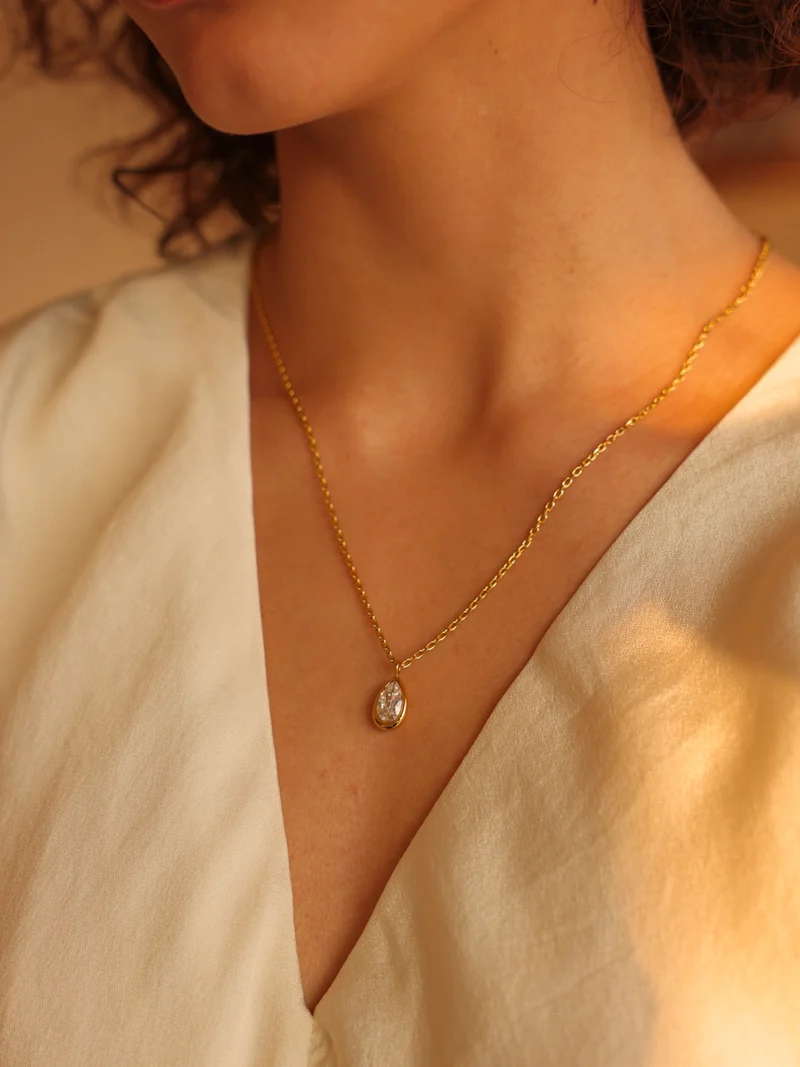 Gleaming Drop Kette