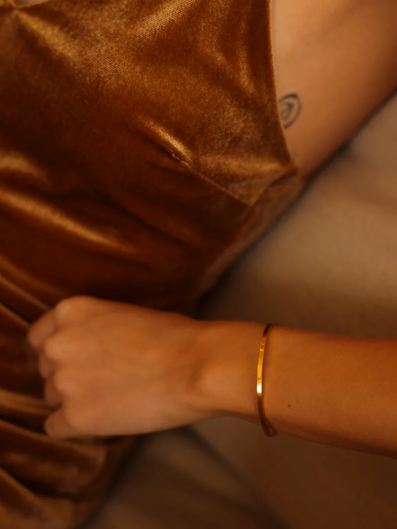 Eclipse Halo Thin Armcuff