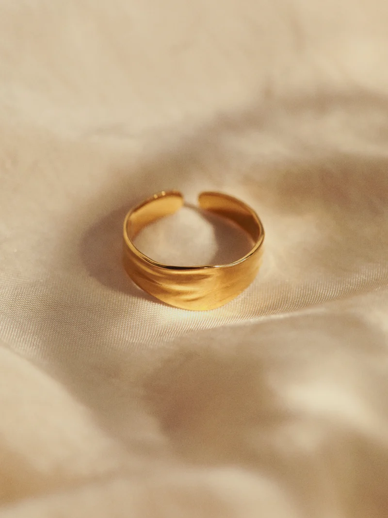 Flowing Grace Ring