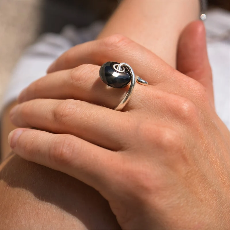 Schwarzer Onyx Liebesranken Fantasy Ring