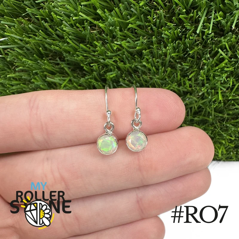 Runde äthiopische Opal-Ohrringe, 6,5 x 6,5 mm, aus 925er Sterlingsilber