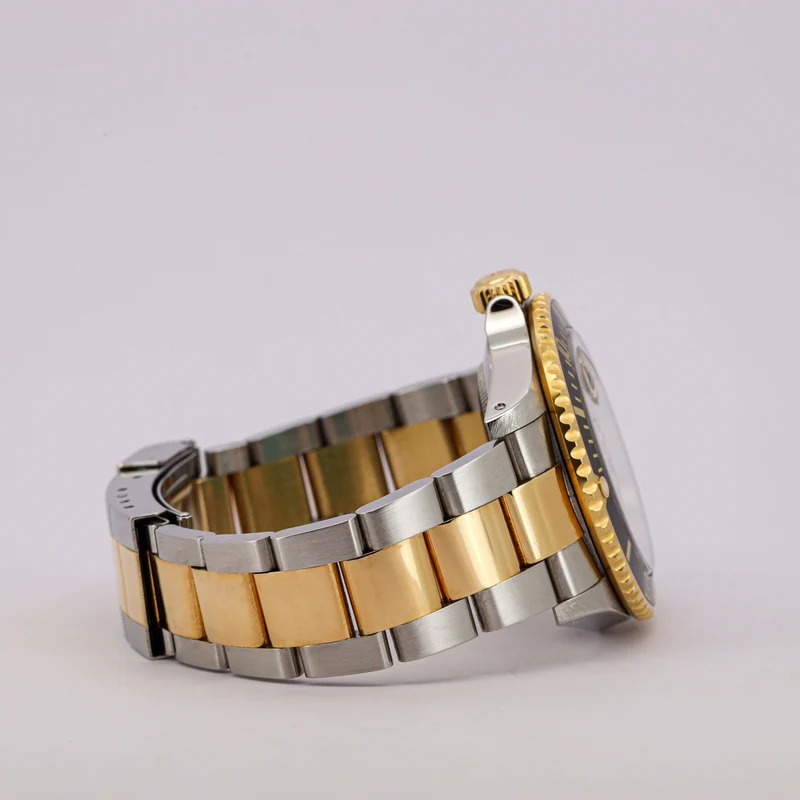 Rolex Submariner Date 40 16613 Stahl/Gold Full Set Good Condition