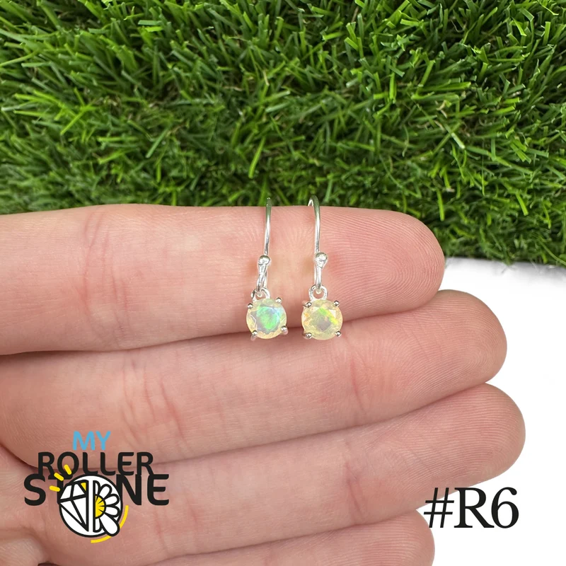 Runde äthiopische Opal-Ohrringe 5 x 5 mm in 925er Sterlingsilber #R6