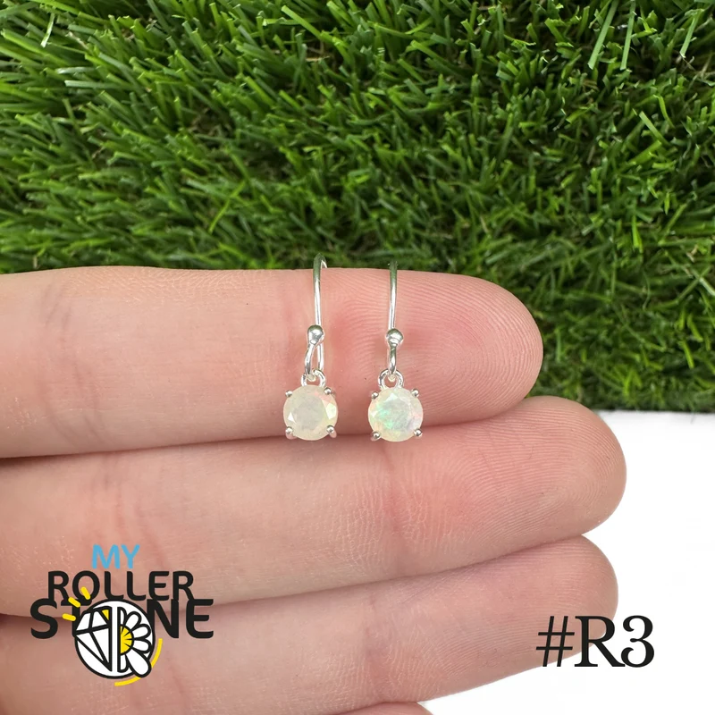 Runde äthiopische Opal-Ohrringe 5 x 5 mm in 925er Sterlingsilber #R3