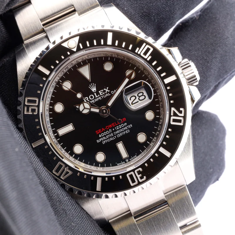 Rolex Sea-Dweller 126600 Red Line Teilverklebt ungetragen 2021