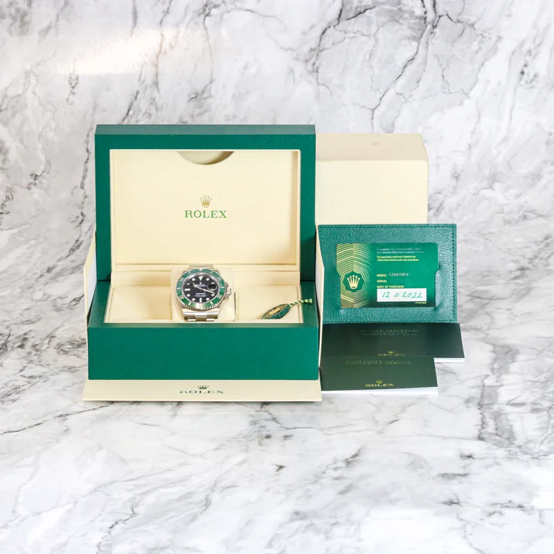 Rolex Submariner Date Starbucks 126610LV UNGETRAGEN Full Set