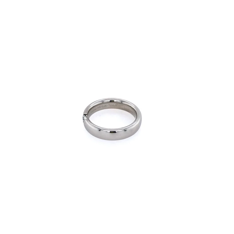 Platin Ring mit Brillant