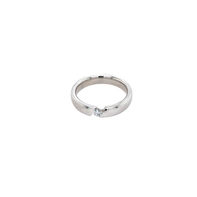 Platin Ring mit Brillant