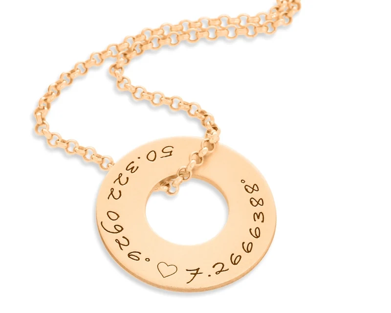 Kette mit Gravur rosegold Namenskette Koordinaten Schmuck online Personalierbar