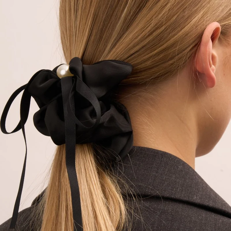 Noir Ribbon Scrunchy