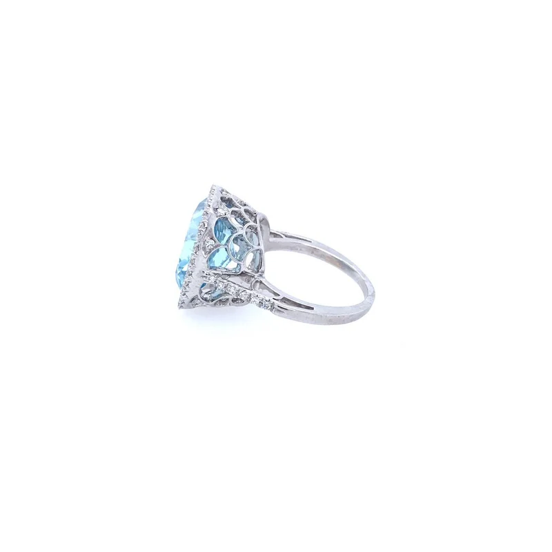 Exklusiver Ring Weissgold 750 mit grossem Aquamarin & Brillanten