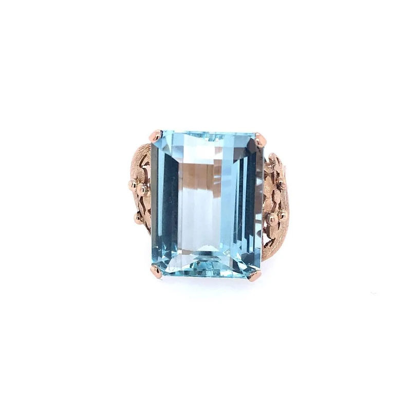 Ring Roségold 750 mit grossem Aquamarin