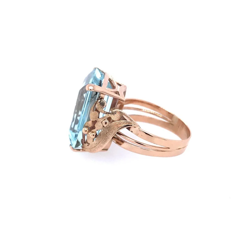 Ring Roségold 750 mit grossem Aquamarin