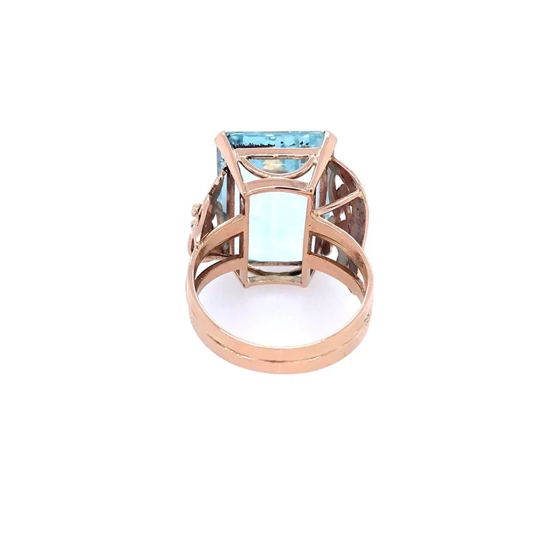 Ring Roségold 750 mit grossem Aquamarin