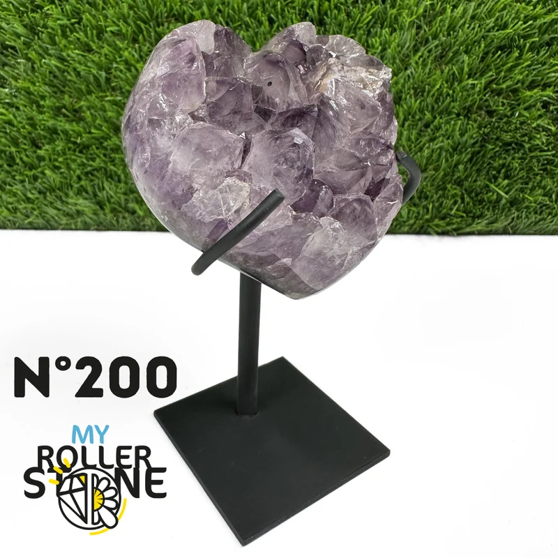 Amethyst-Herzgeode auf Metallständer Nr. 200
