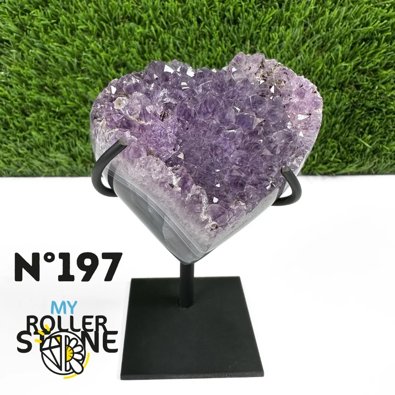 Amethyst-Herzgeode auf Metallständer Nr. 197