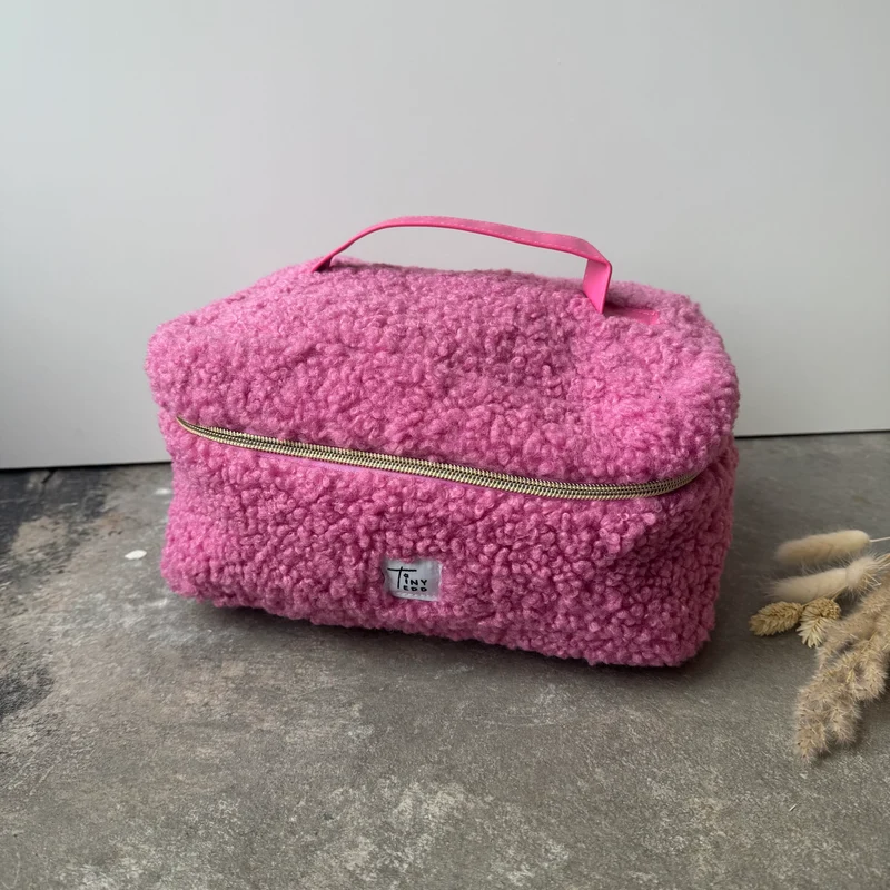 Fluffy Makeup Bag - Pink