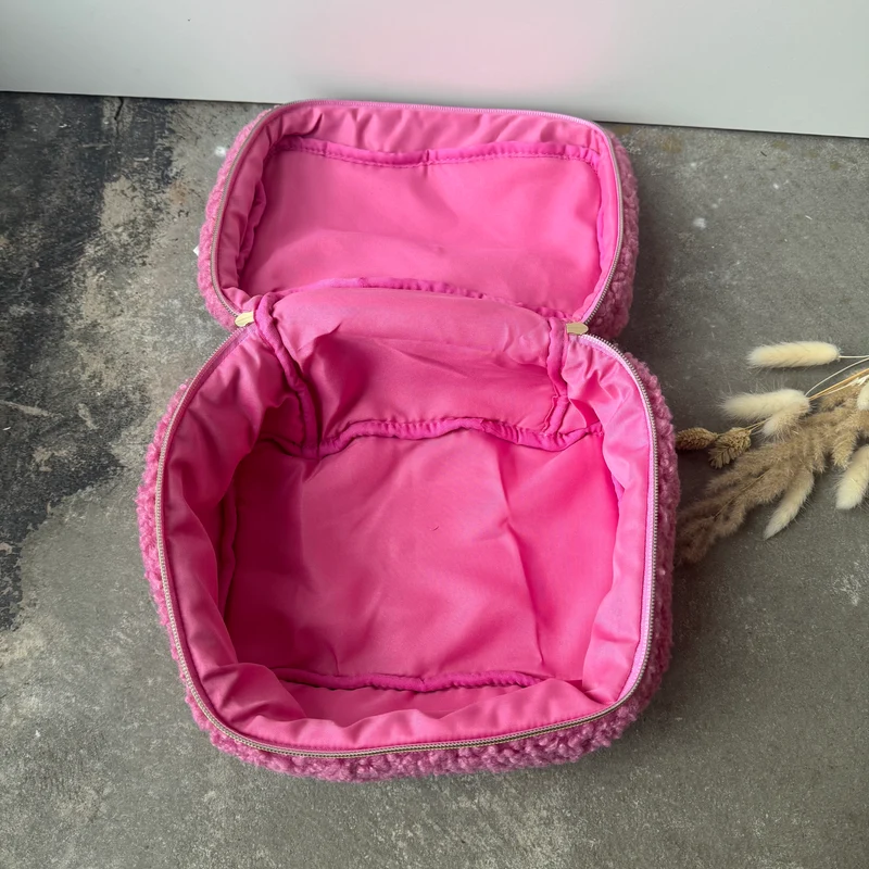 Fluffy Makeup Bag - Pink