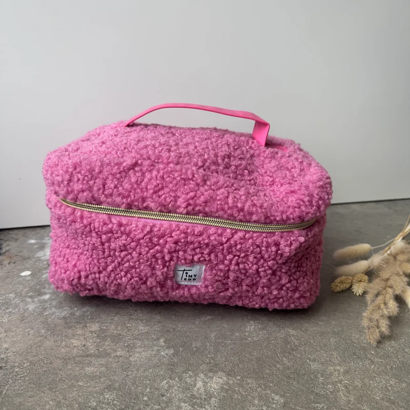 Fluffy Makeup Bag - Pink