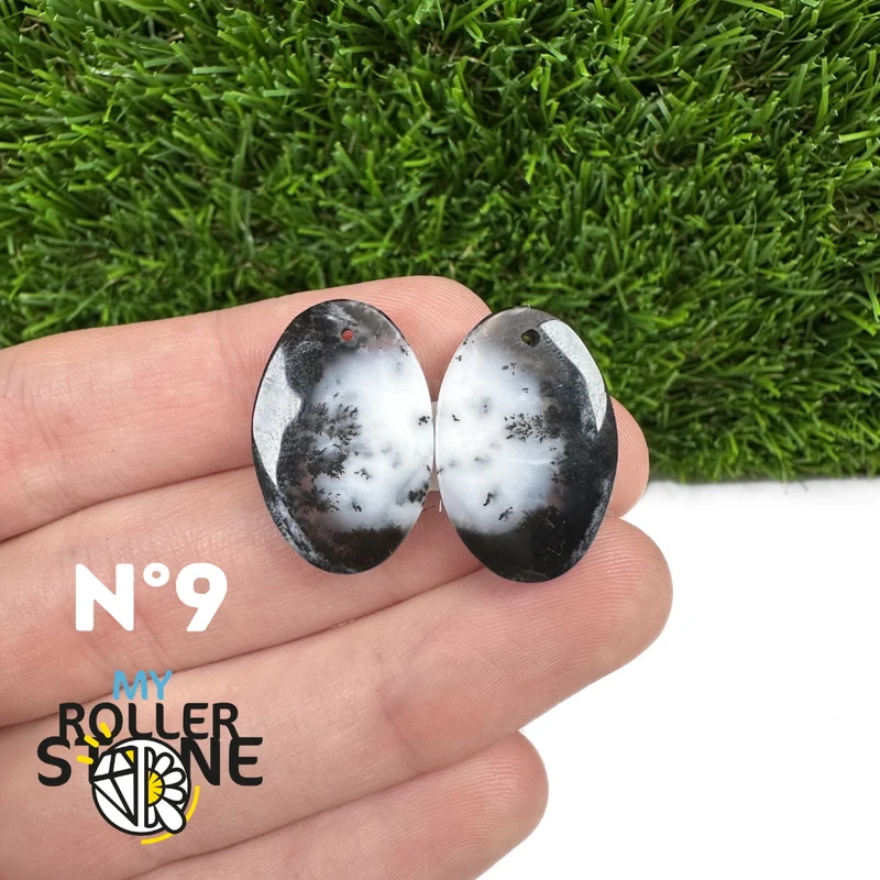 Paar gebohrte Dendritenopal-Cabochons (für Ohrringe)